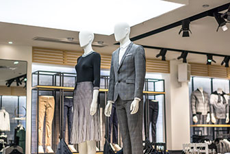 Store Management for a Fashion Brand