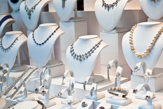 A Jewelry Retailer on Its Way to Smarter Retail Management